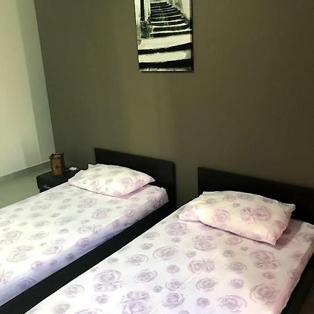 Luqa Apartment - 5 Mins From Airport المظهر الخارجي الصورة