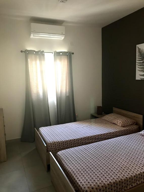 Luqa Apartment - 5 Mins From Airport المظهر الخارجي الصورة