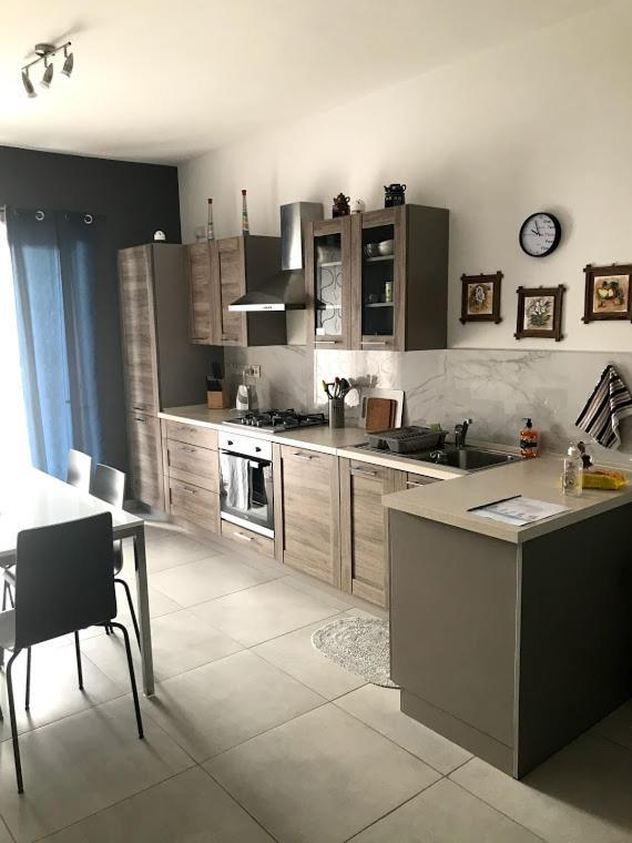Luqa Apartment - 5 Mins From Airport المظهر الخارجي الصورة